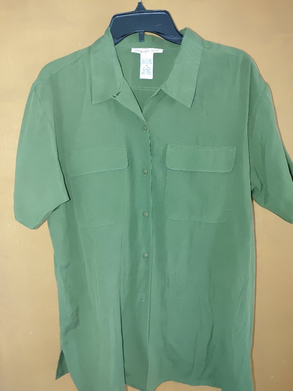 ANNA And FRANK Woman's 100% Silk Short Sleeves Blouse Size M Used